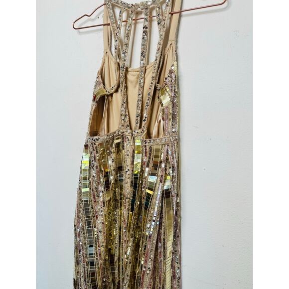 NWT MAC DUGGAL Nude Silver Halter Neck Embellished Detailed Back Metallic Gown 4 - Picture 16 of 16